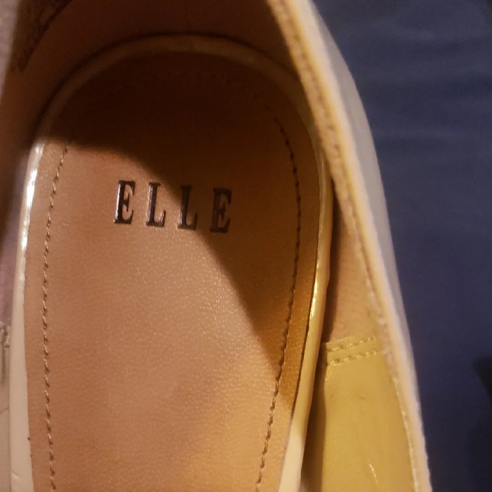 Elle Cream Bow Accent Heels - Picture 2 of 7